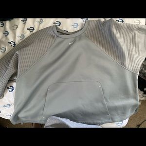 Womens Nike Pro pullover